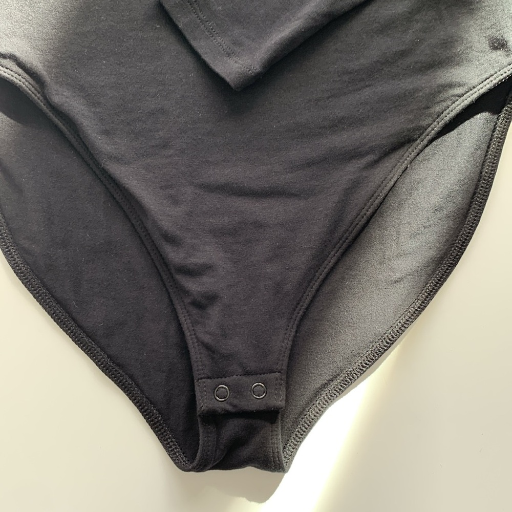 OLD NAVY BLACK BODYSUIT NWT SIZE MEDIUM - Picture 4 of 9